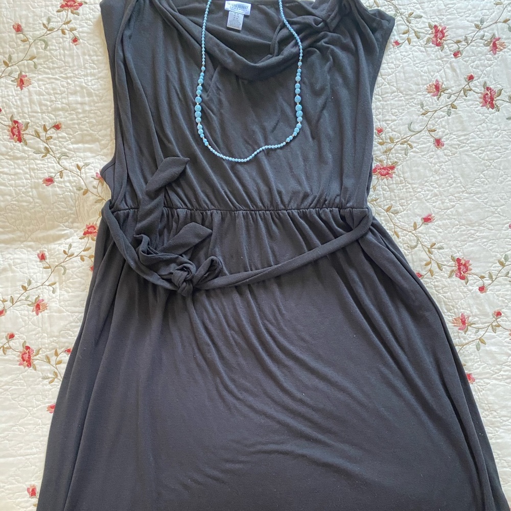 Motherhood maternity black dress 👗